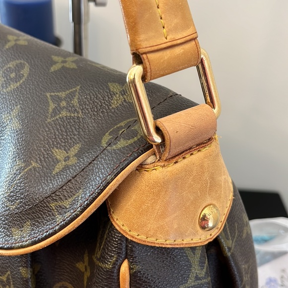 LOUIS VUITTON Beverly Vintage Shoulder Handbag - Picture 4 of 15